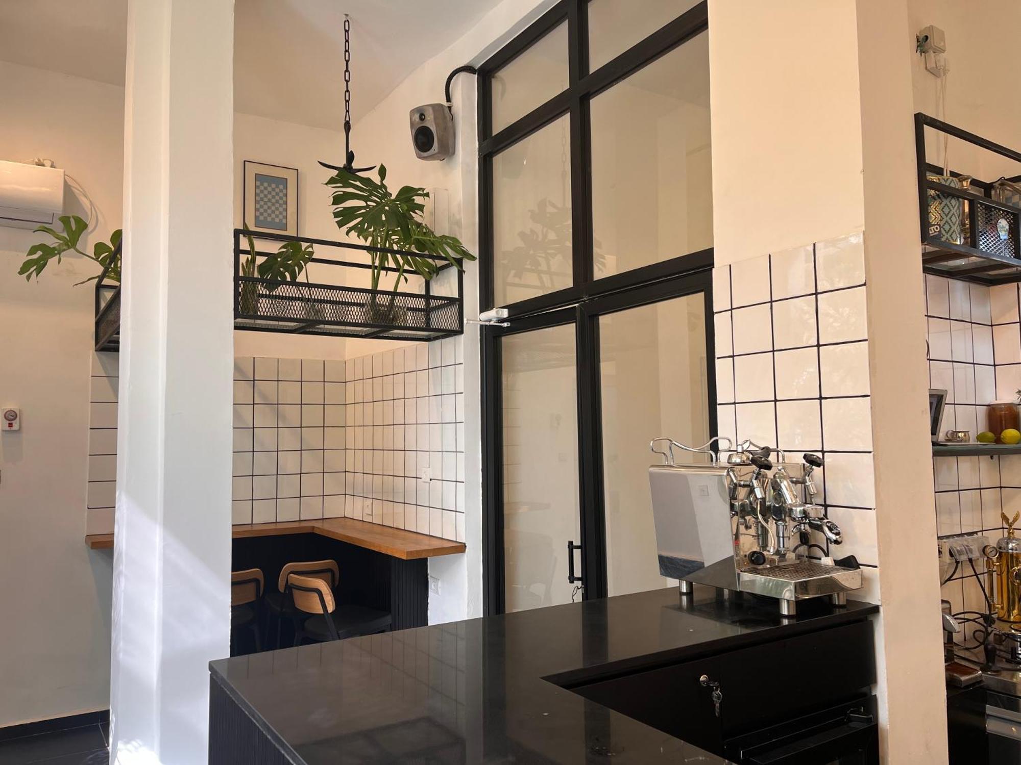 Yona 8 Bed & Breakfast Тел Авив Екстериор снимка