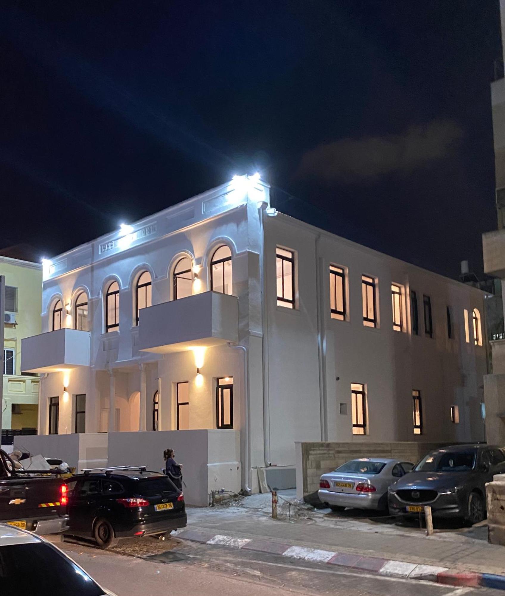 Yona 8 Bed & Breakfast Тел Авив Екстериор снимка
