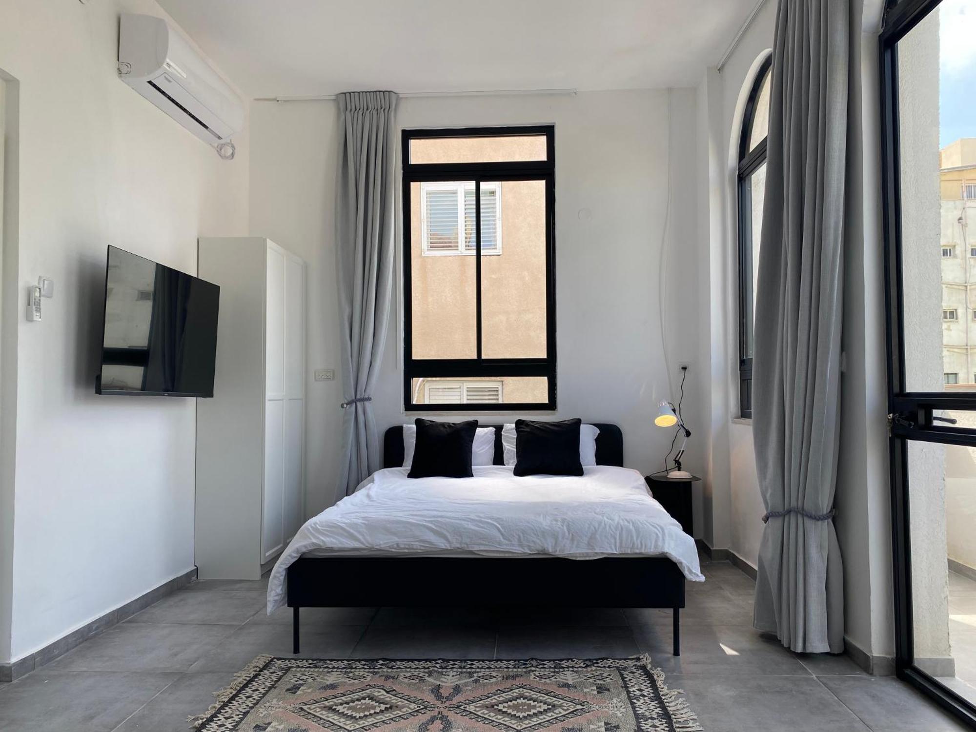 Yona 8 Bed & Breakfast Тел Авив Екстериор снимка