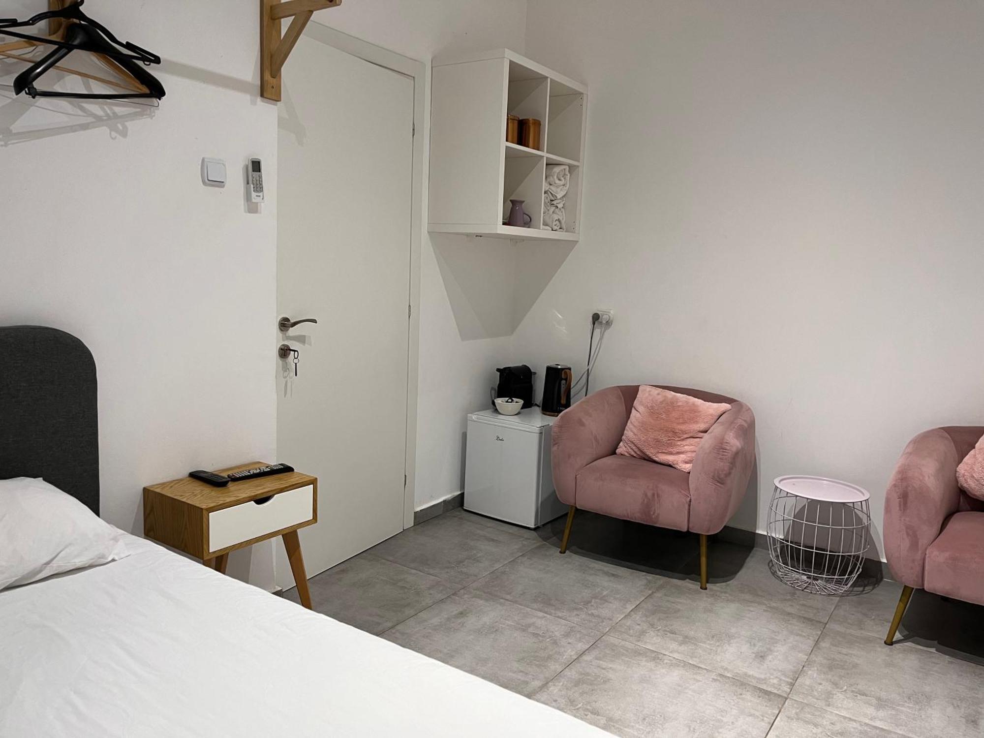 Yona 8 Bed & Breakfast Тел Авив Екстериор снимка